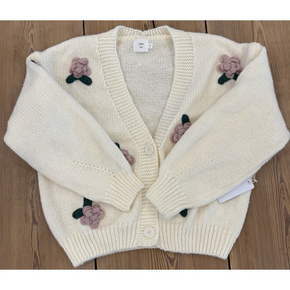 NWT Luna + Ivy Ivory Cream Cardigan Sweater With Applique 3D Flowers Roses Small